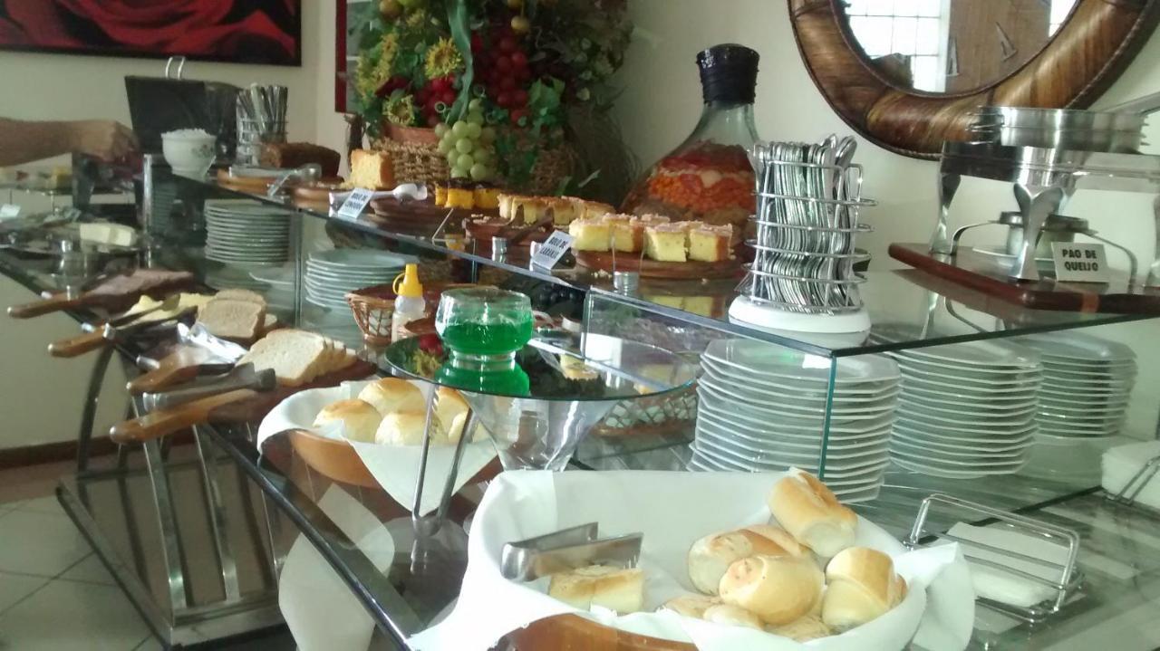 איטפרונה Hotel Top Center מראה חיצוני תמונה